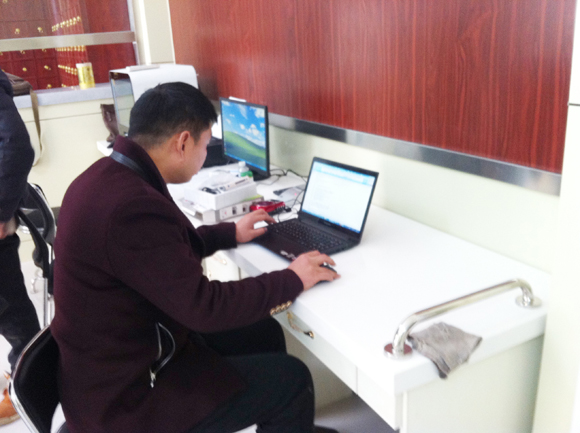 �ҹ�˾���g�ˆT�������M�н���һ�w�C���b�{ԇ��