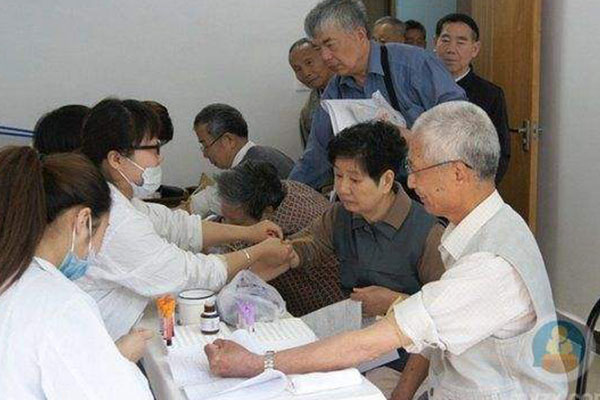 ����һ�w�C���F��ݡ���ݵ��w�z